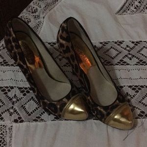 Sexy leopard heels